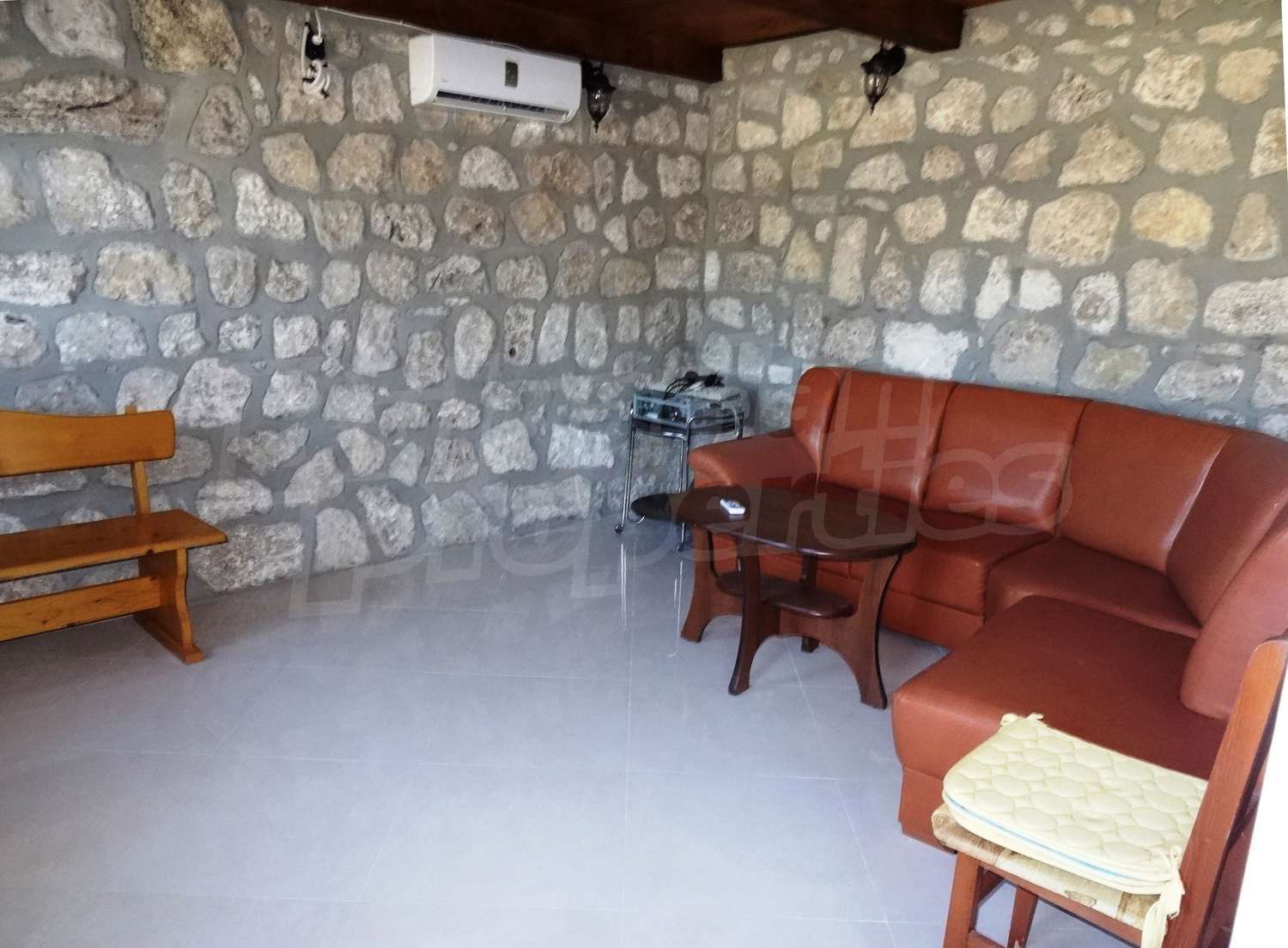 Gallery Picture 15