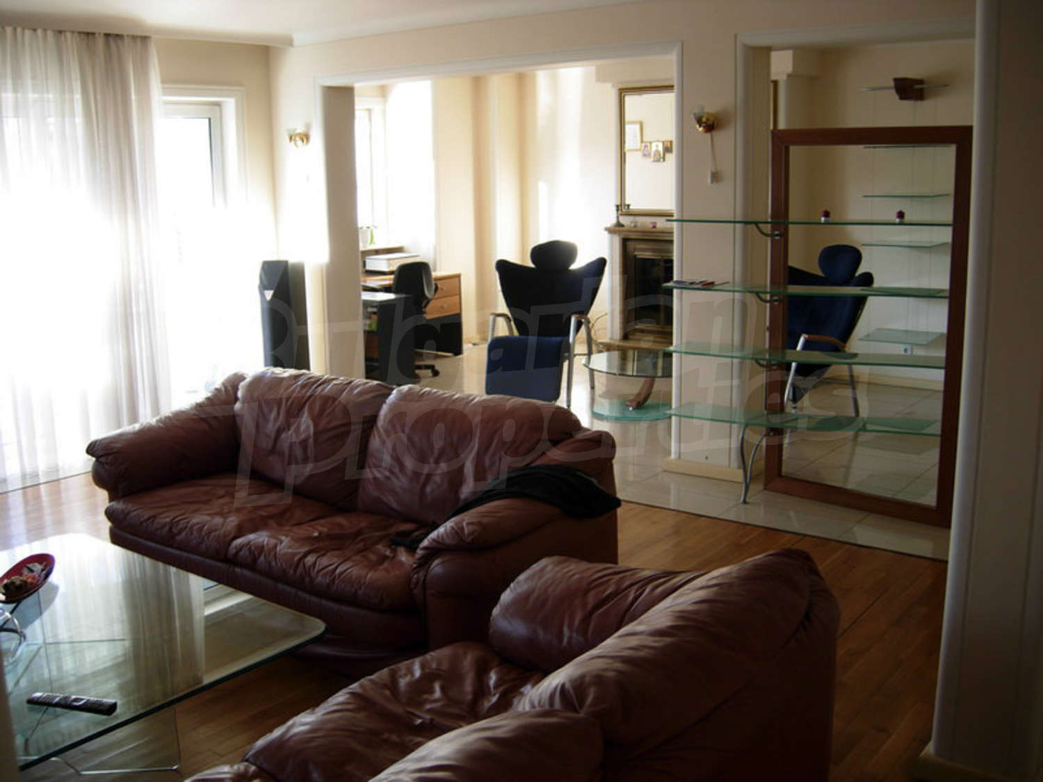 Gallery Picture 3