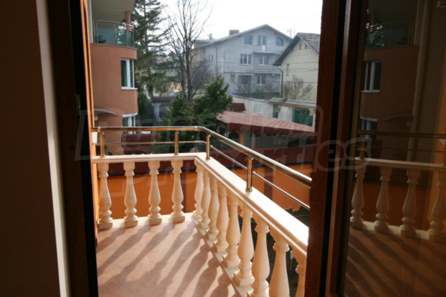 Gallery Picture 37