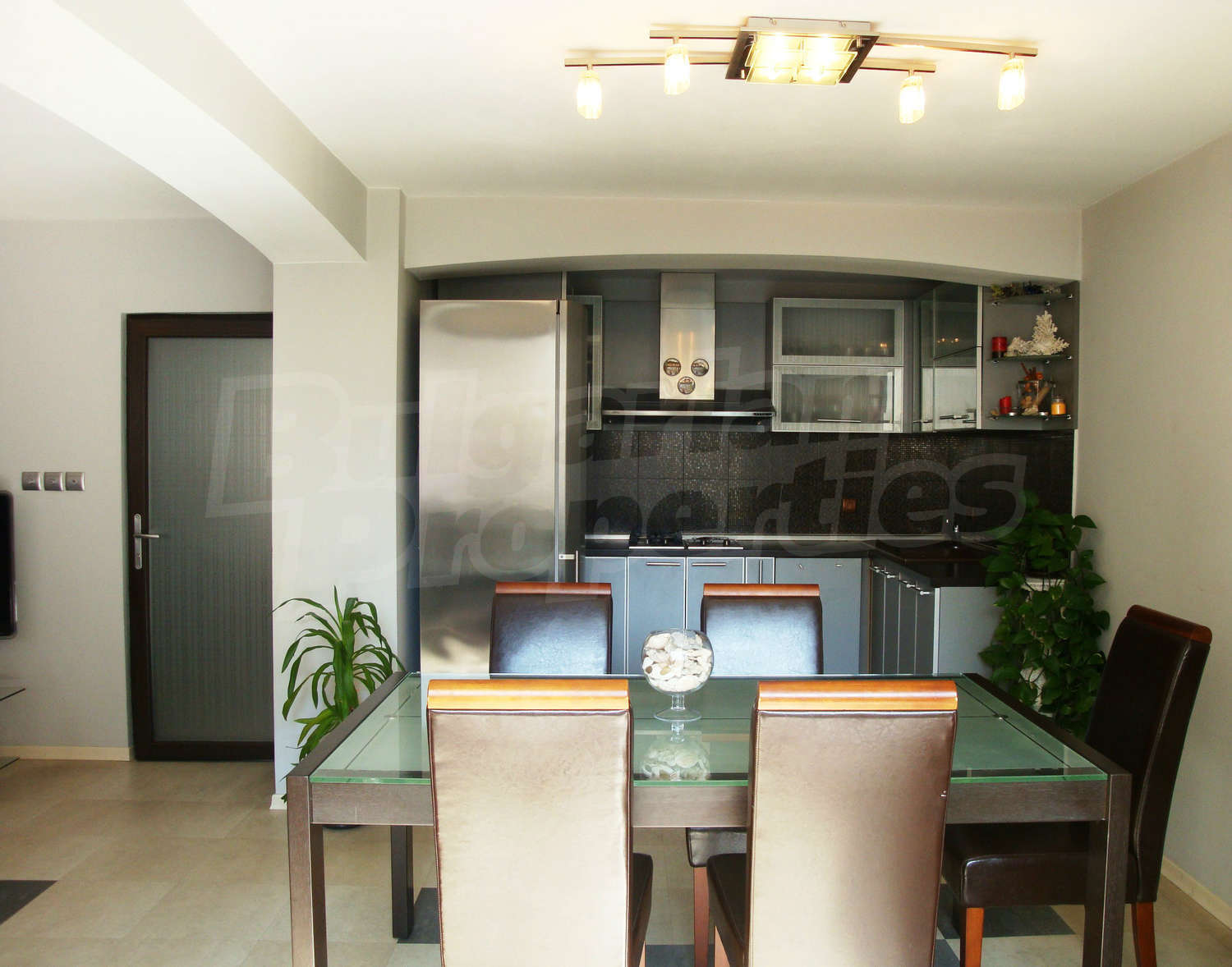 Gallery Picture 4
