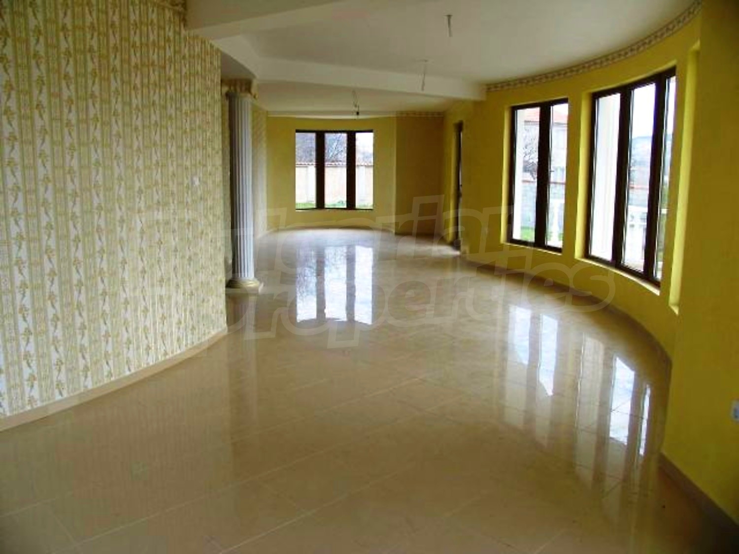 Gallery Picture 12