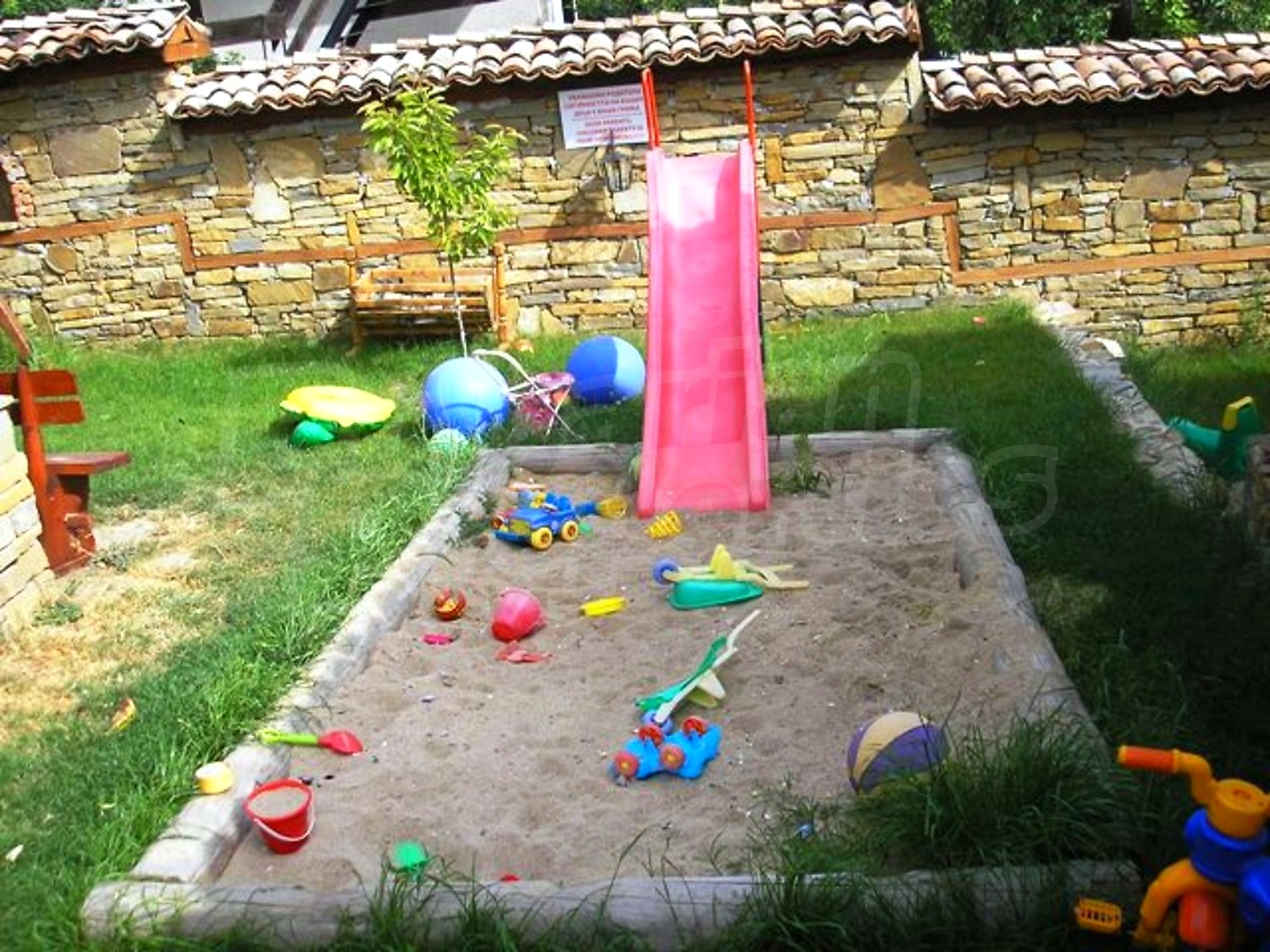 Gallery Picture 17