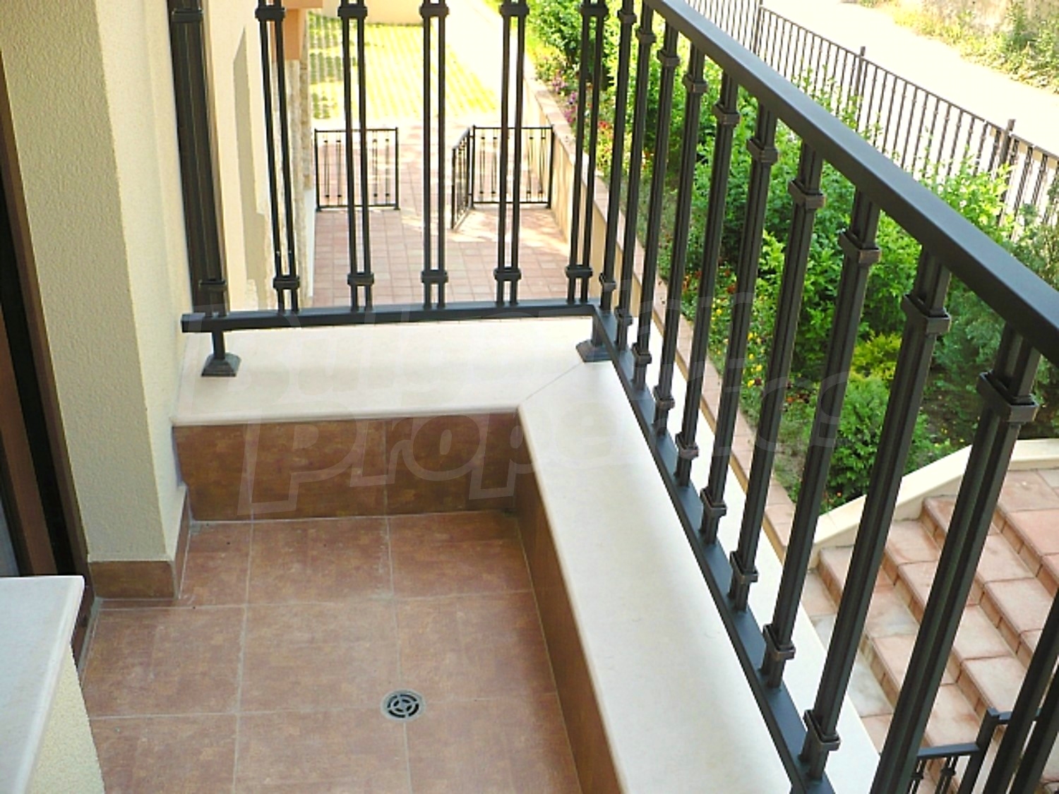 Gallery Picture 15