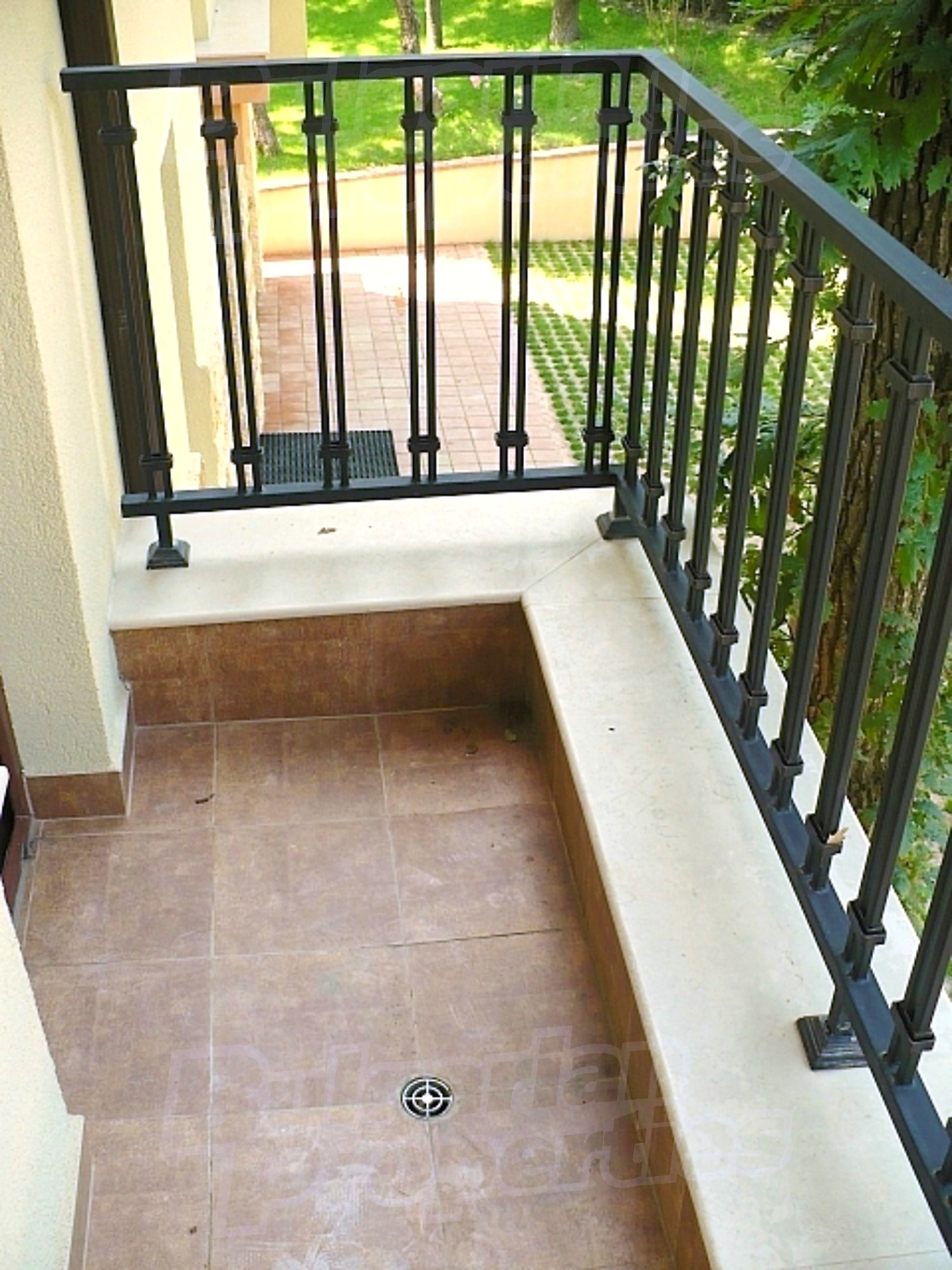 Gallery Picture 15