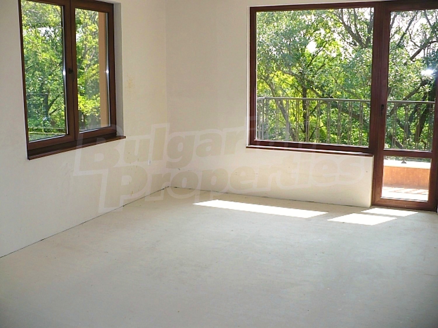 Gallery Picture 10