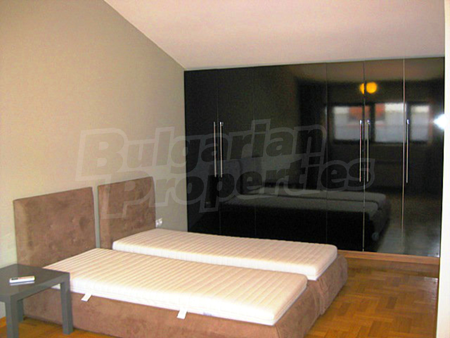 Gallery Picture 14