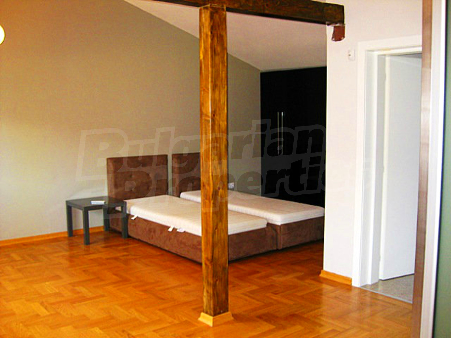 Gallery Picture 15
