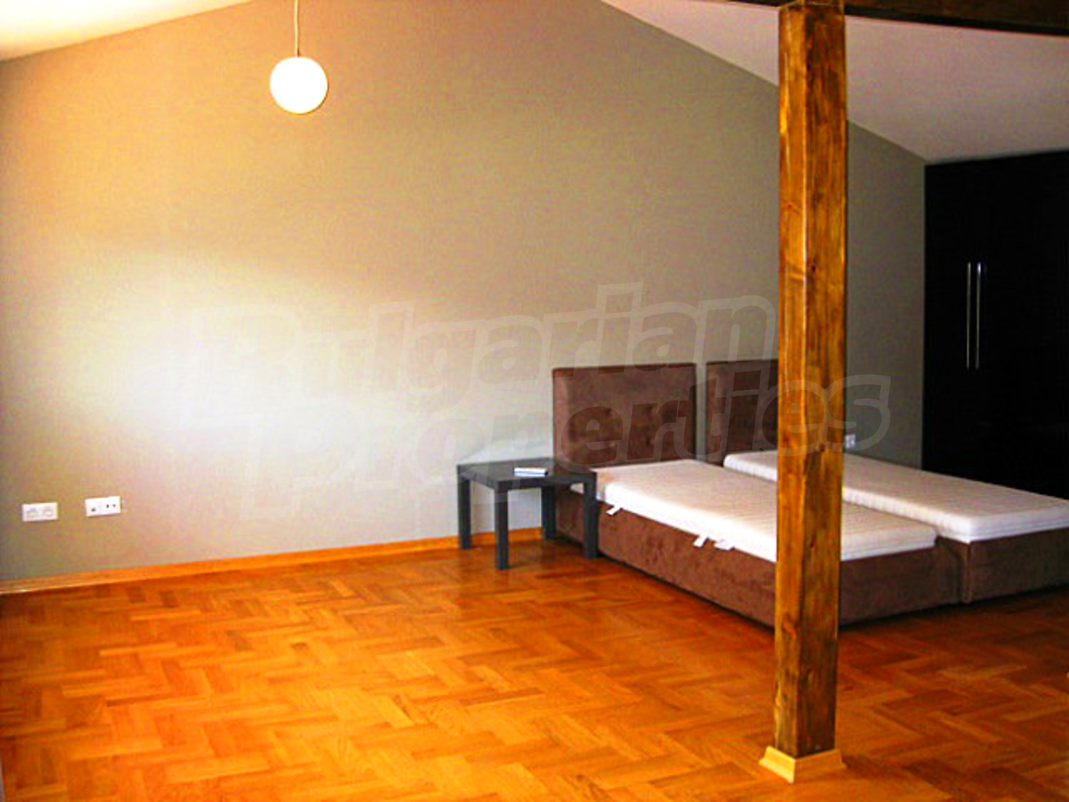 Gallery Picture 16