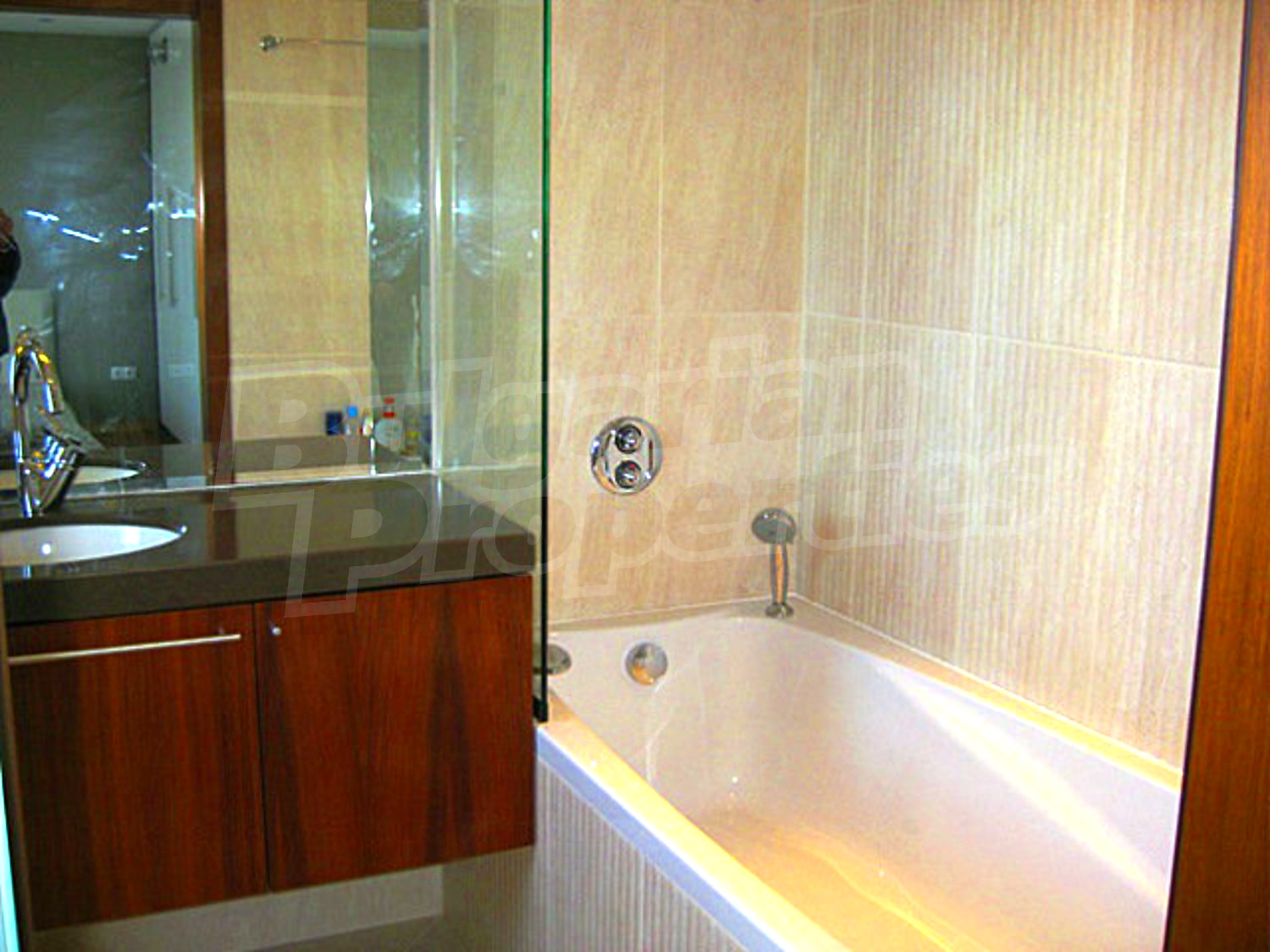 Gallery Picture 22