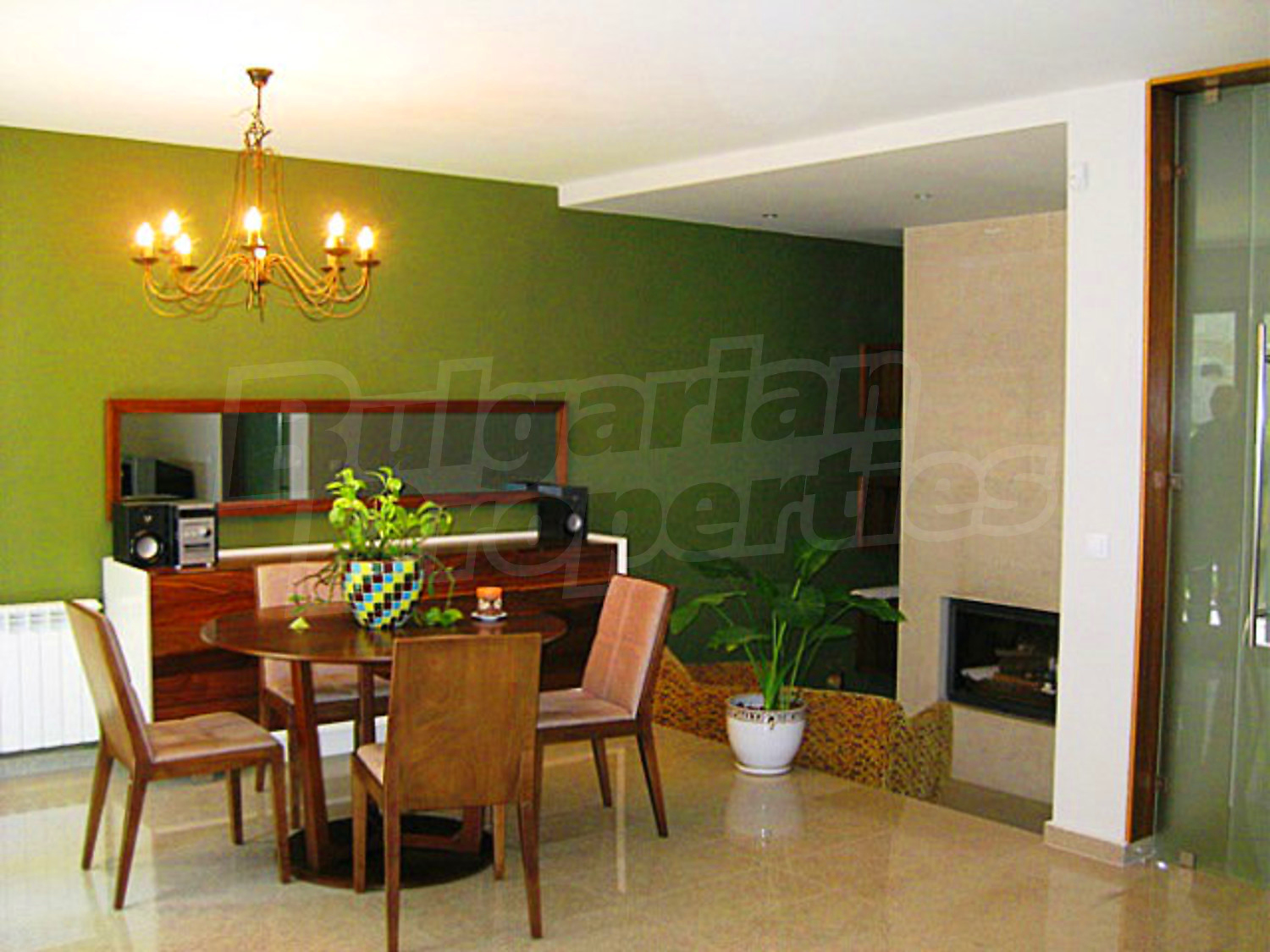 Gallery Picture 4