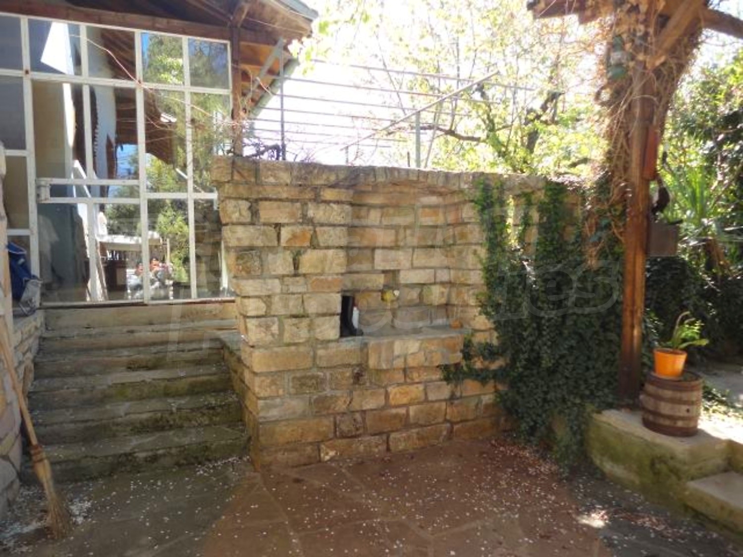 Gallery Picture 42