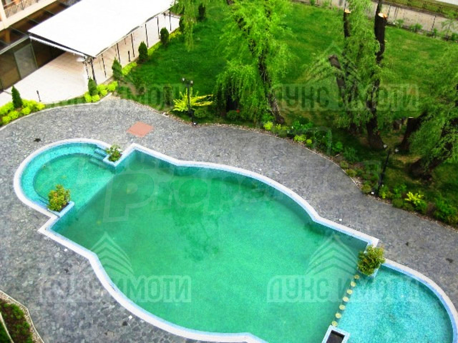 Gallery Picture 30