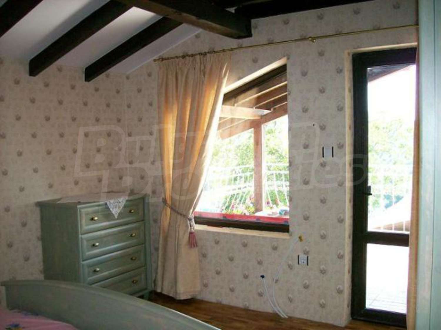 Gallery Picture 8