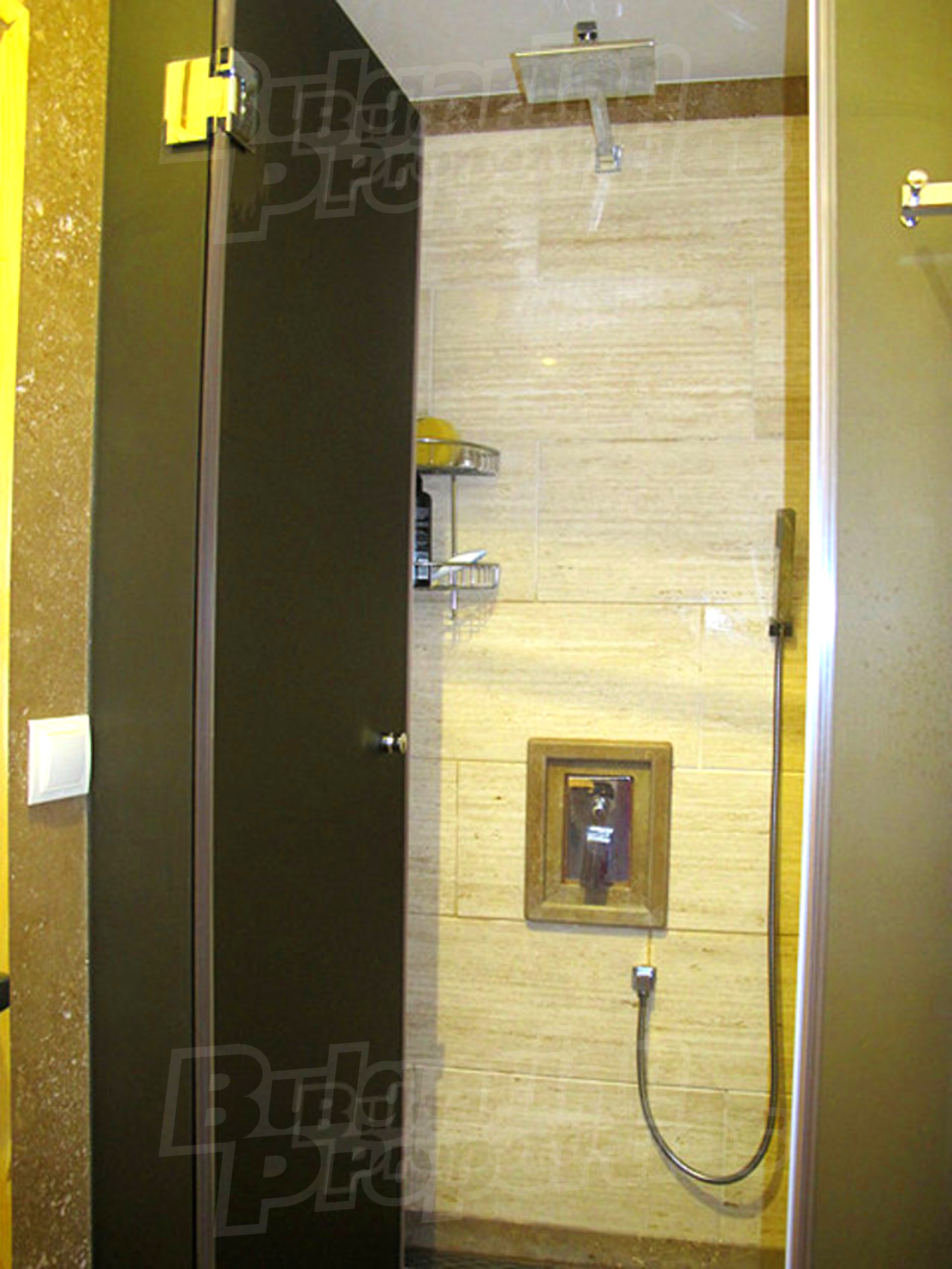 Gallery Picture 16
