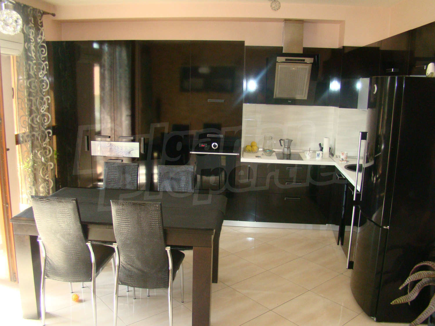 Gallery Picture 2