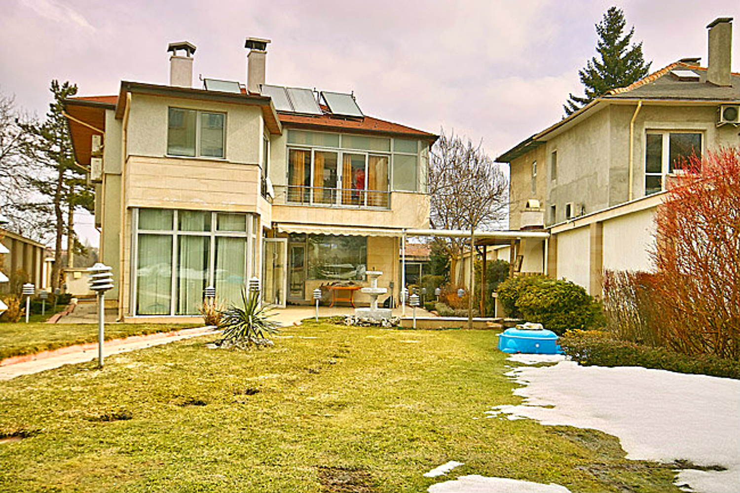 Gallery Picture 42