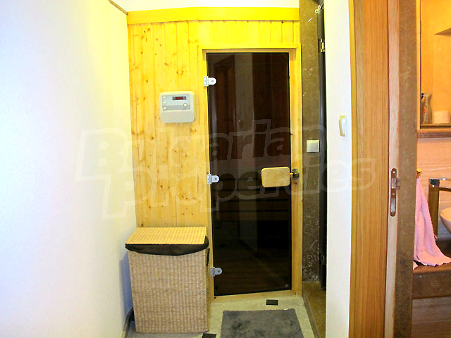 Gallery Picture 15