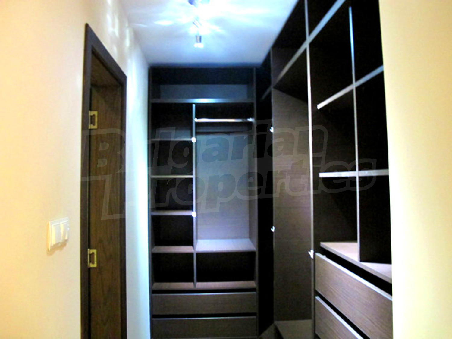 Gallery Picture 27