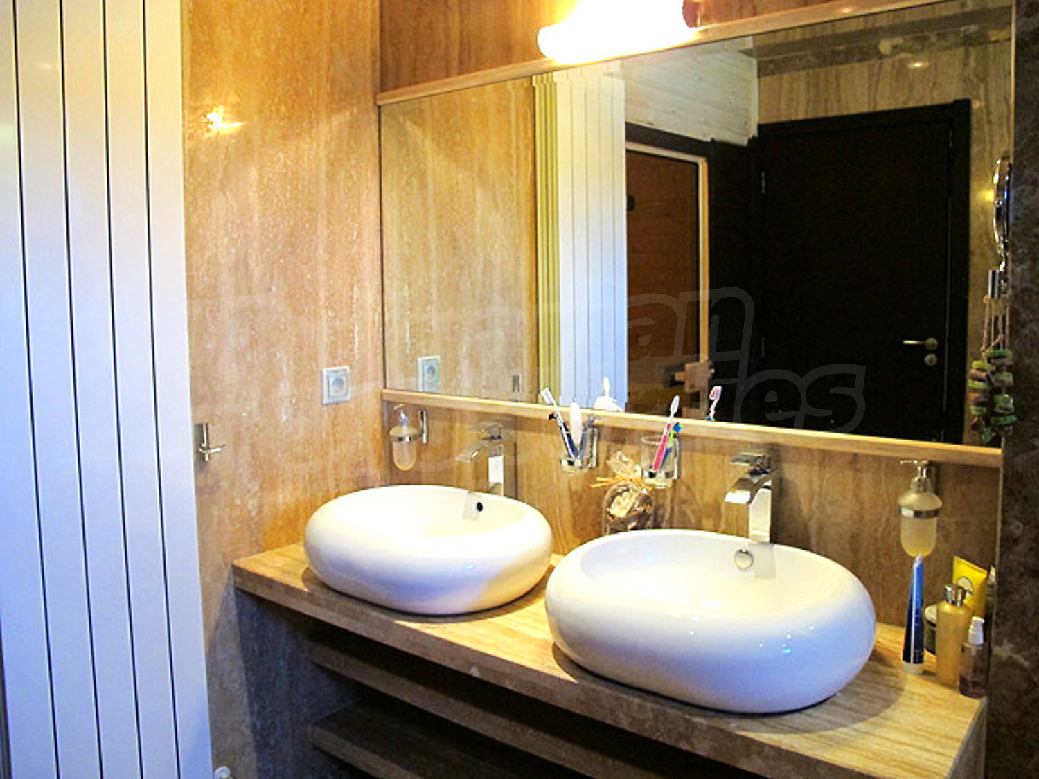 Gallery Picture 37