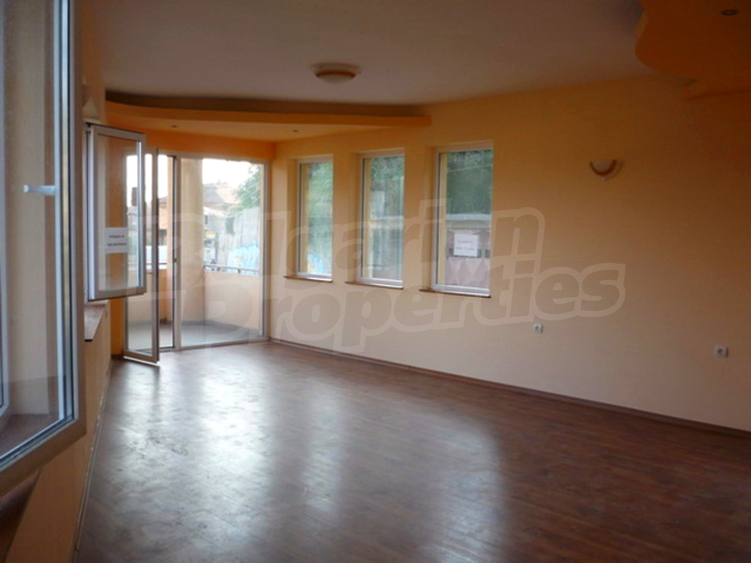 Gallery Picture 4