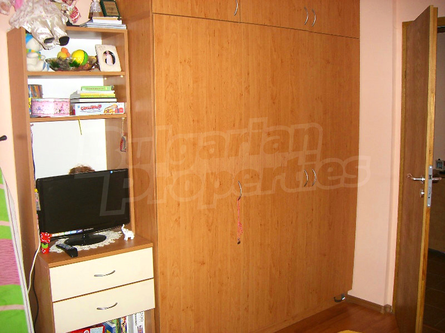 Gallery Picture 12