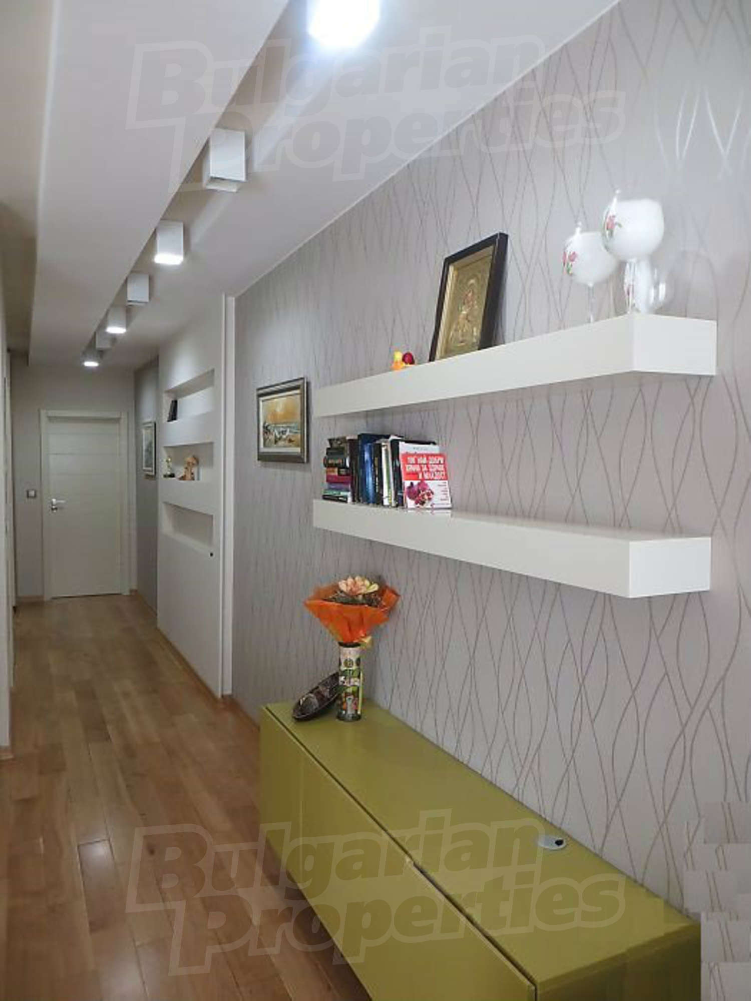Gallery Picture 2