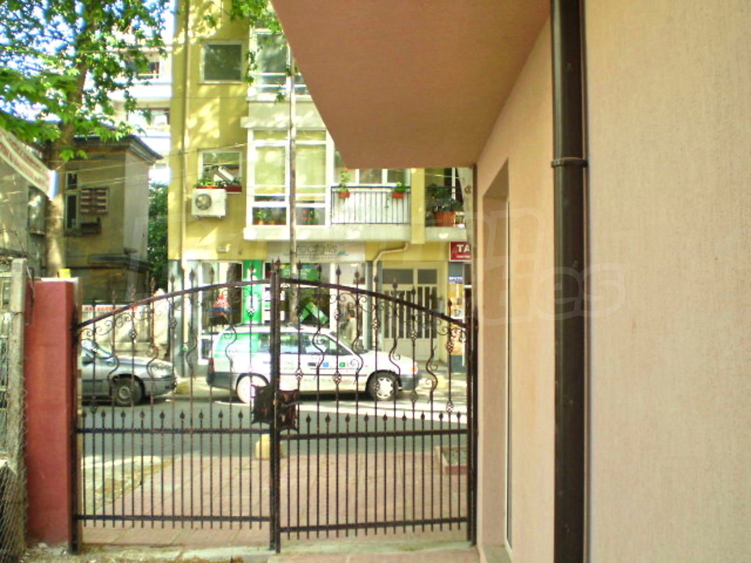 Gallery Picture 3