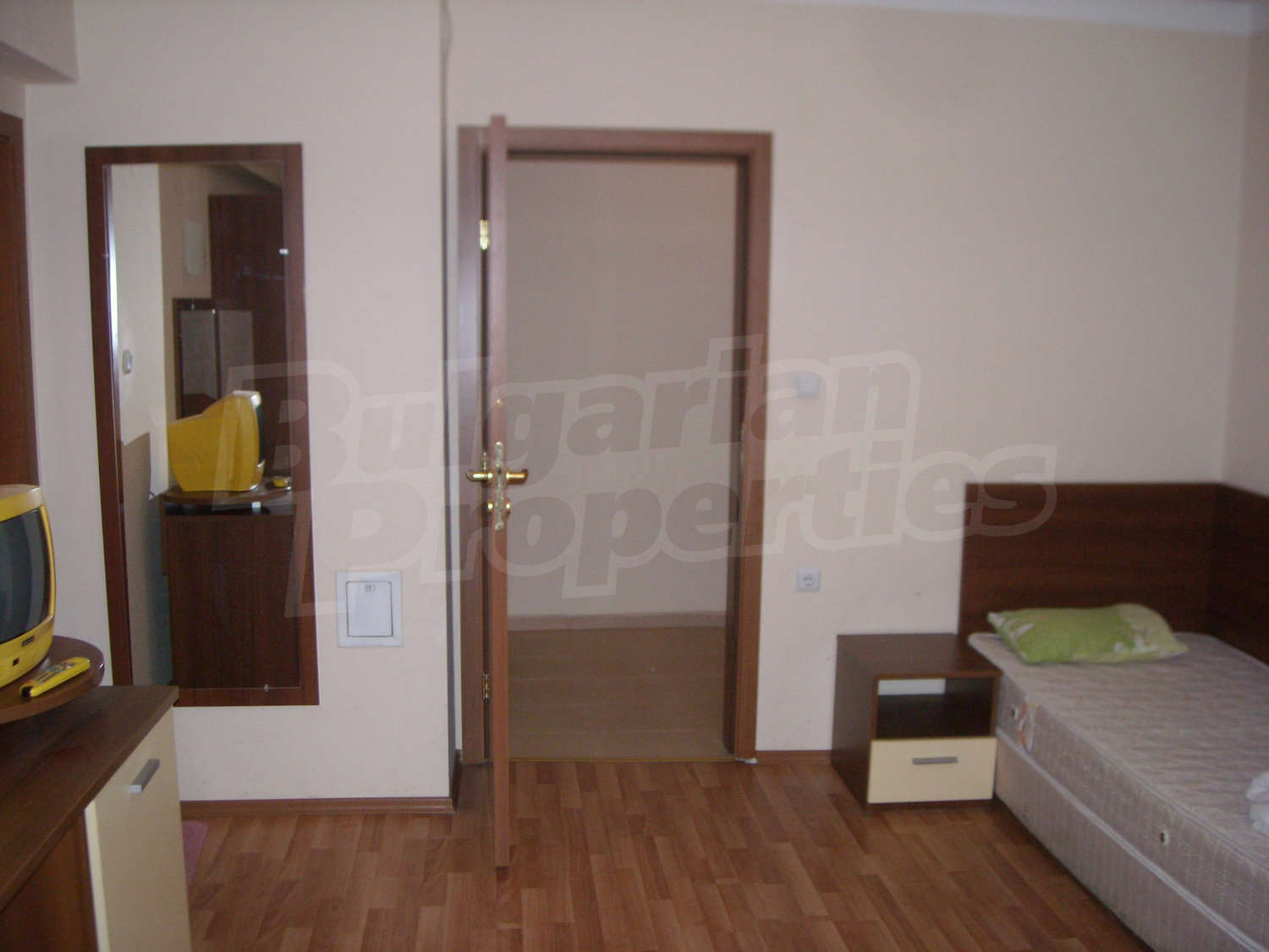 Gallery Picture 13