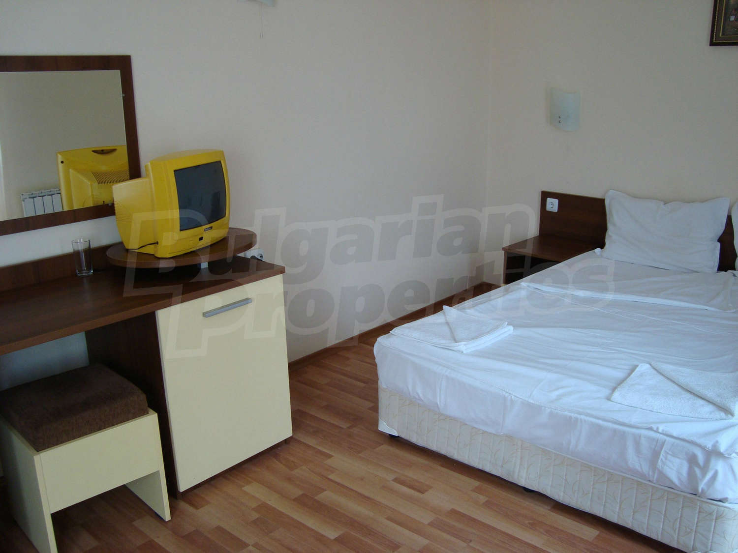 Gallery Picture 8