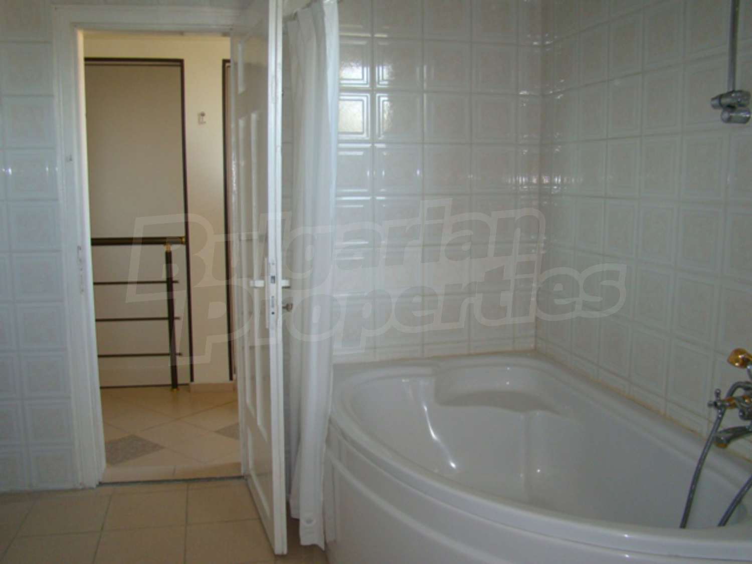 Gallery Picture 33