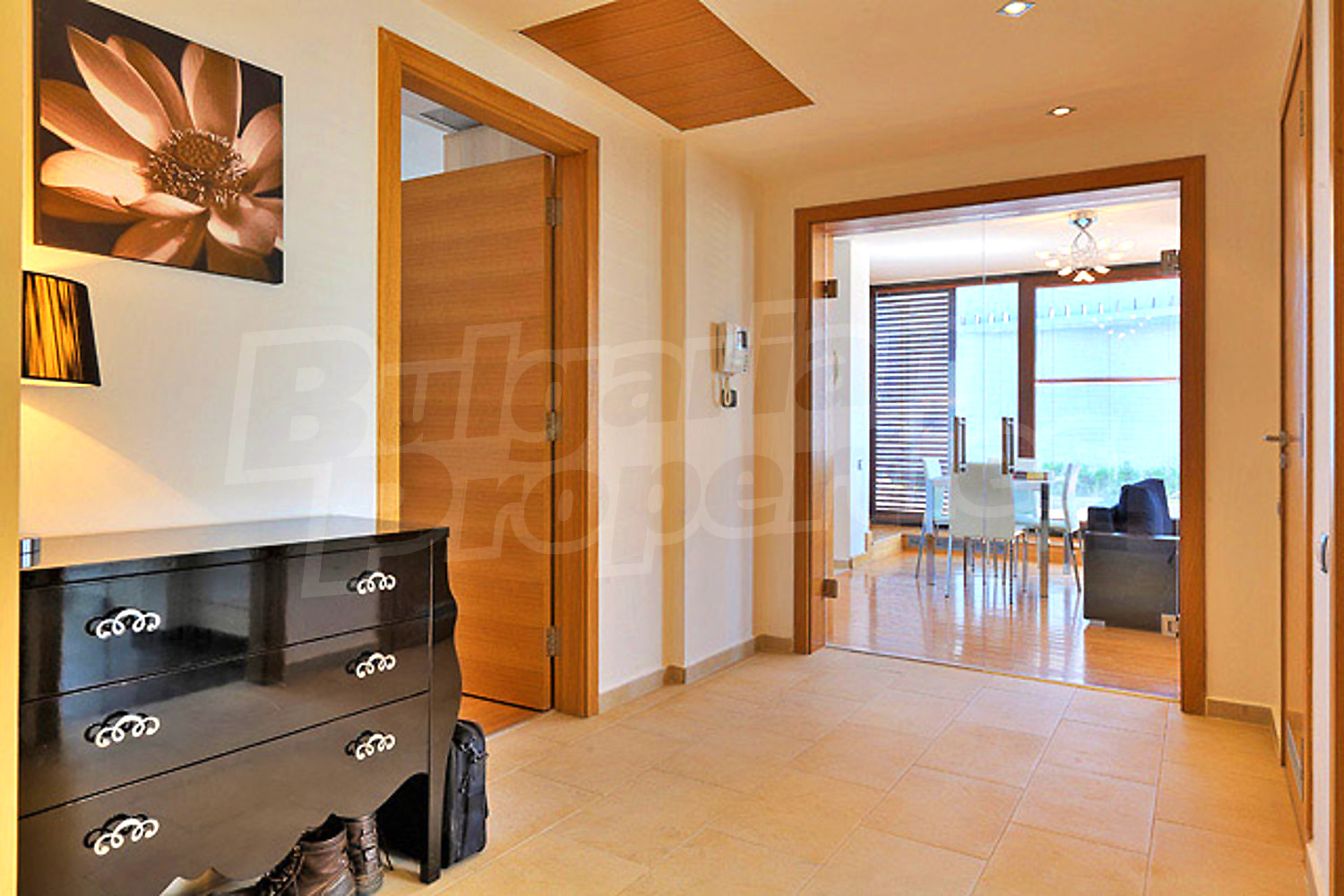 Gallery Picture 9