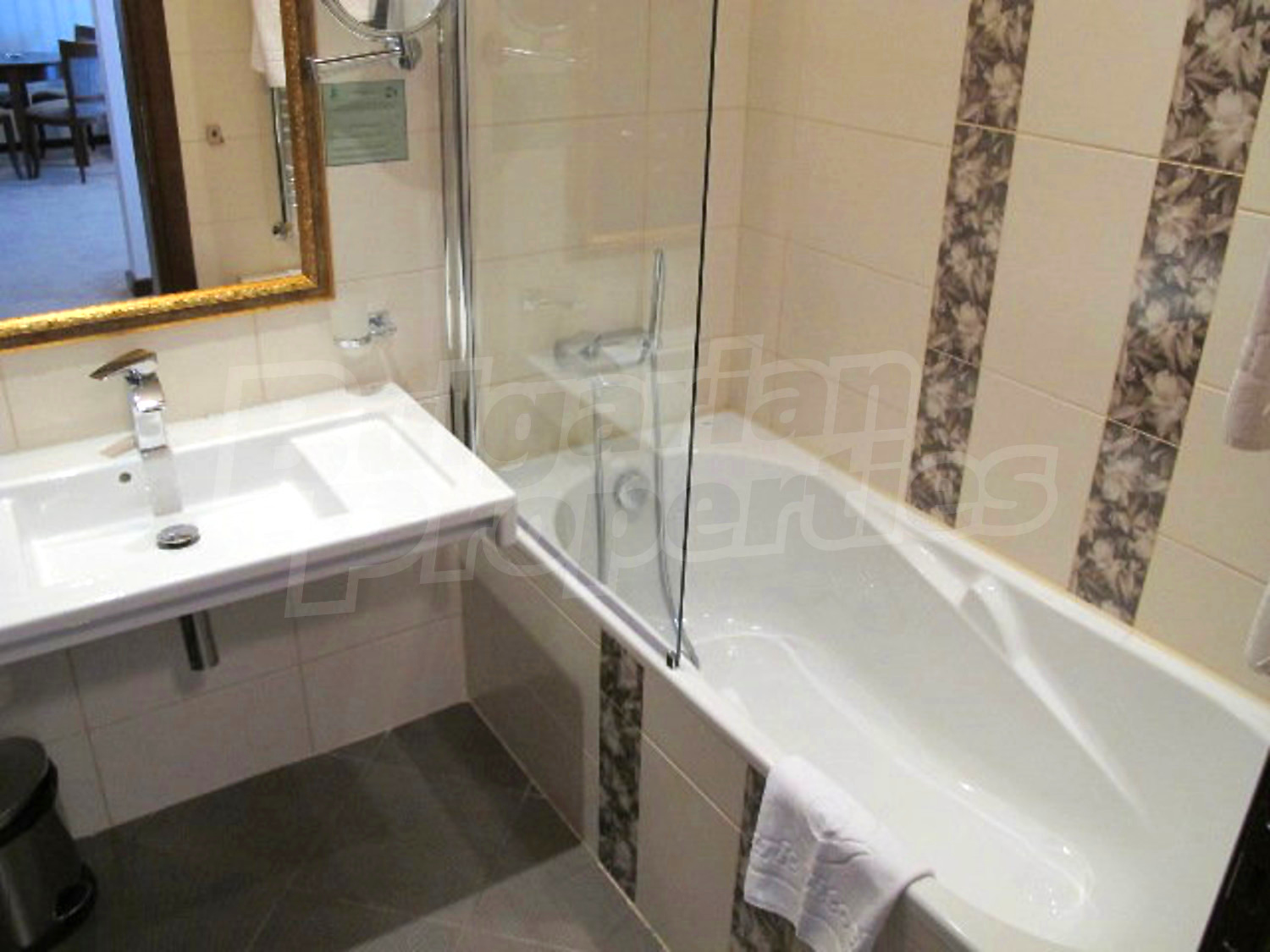 Gallery Picture 22