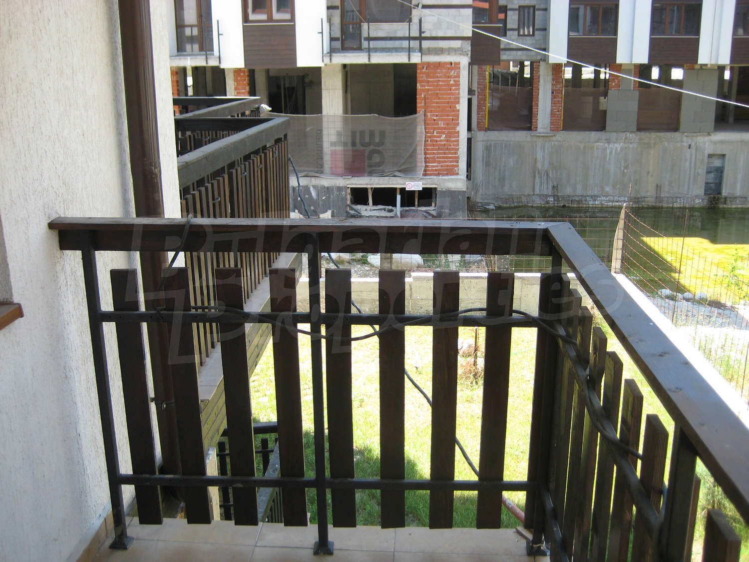 Gallery Picture 14