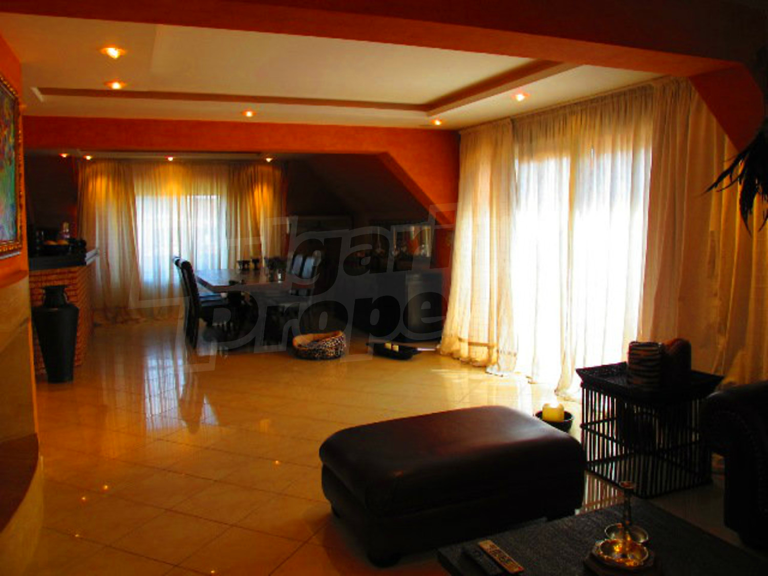 Gallery Picture 24