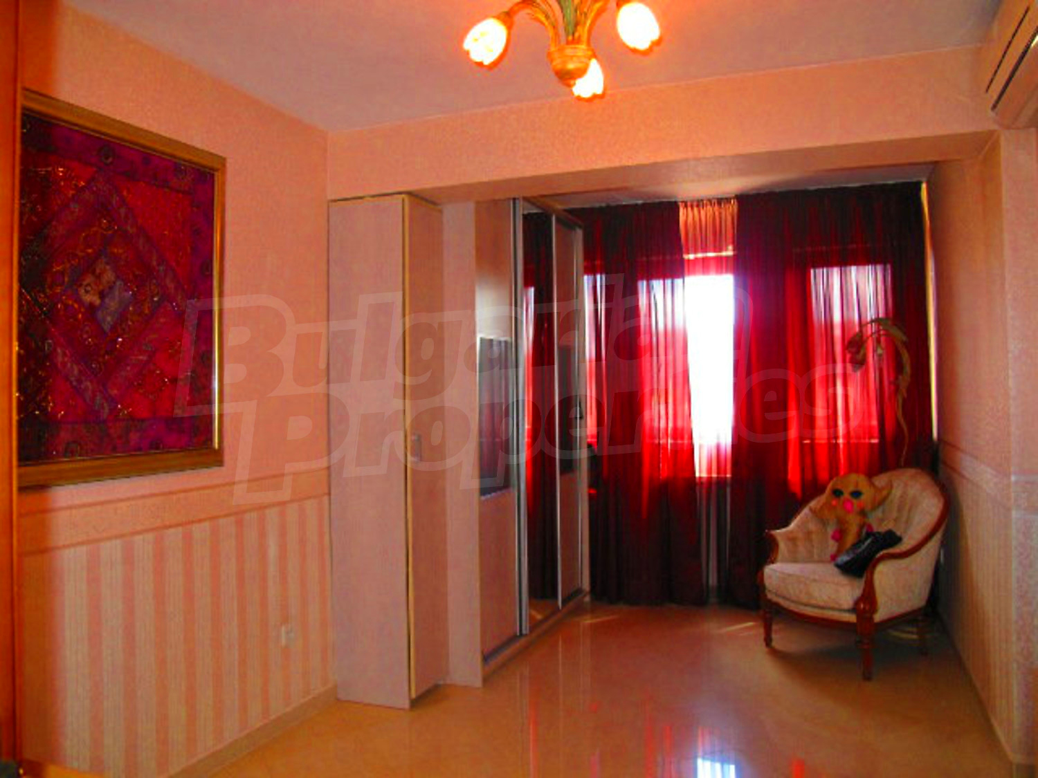 Gallery Picture 28