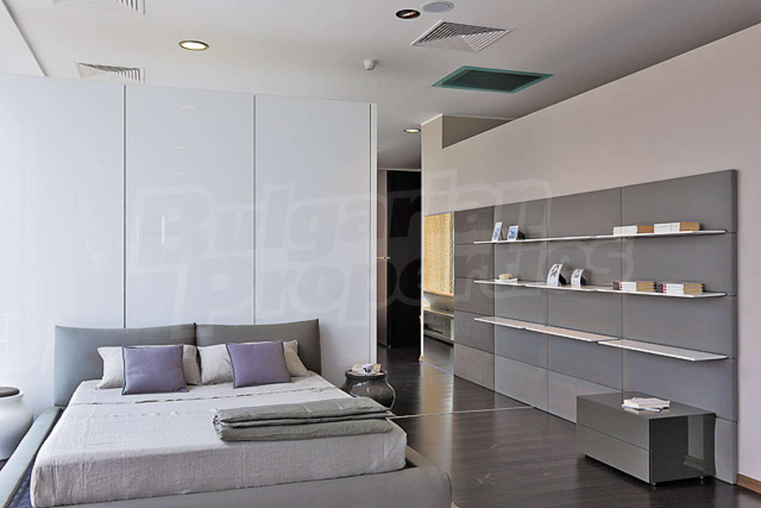 Gallery Picture 23