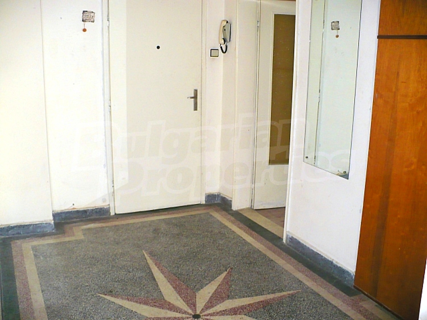 Gallery Picture 12