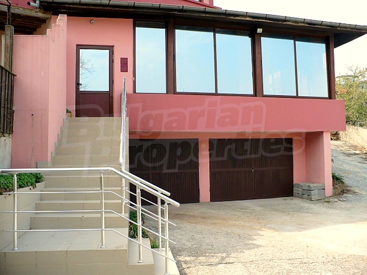 Gallery Picture 2
