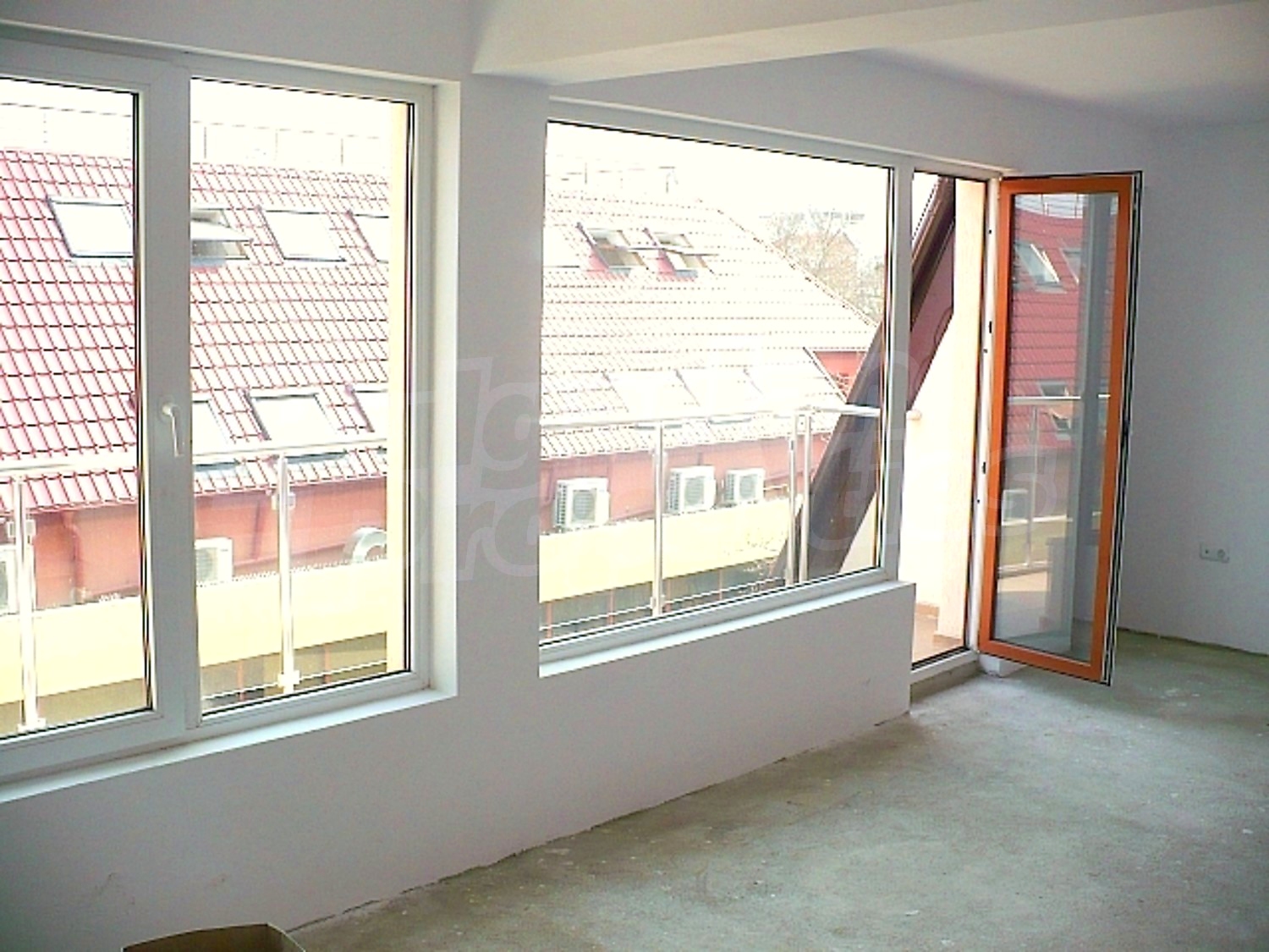 Gallery Picture 10