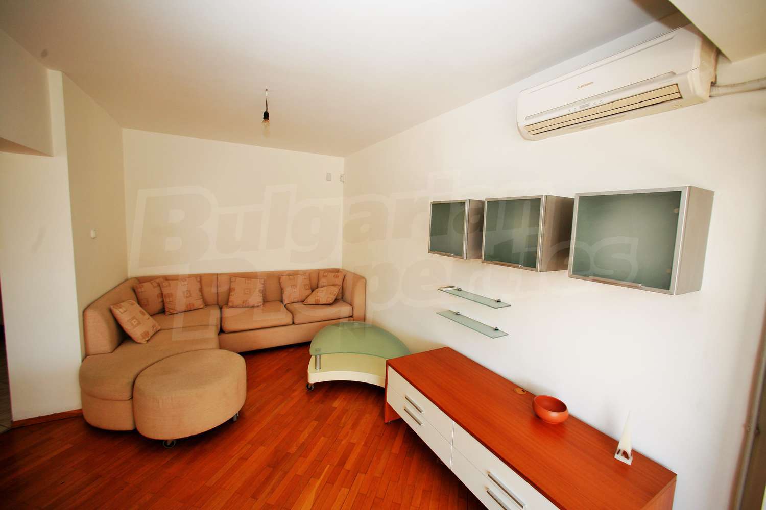 Gallery Picture 4