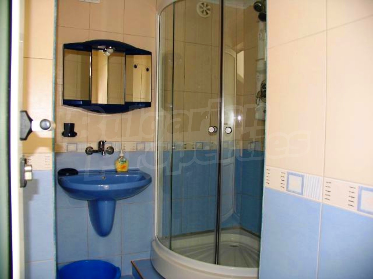 Gallery Picture 16