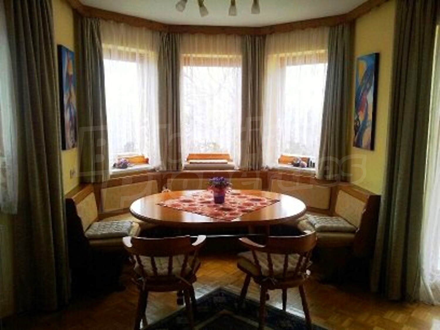 Gallery Picture 9