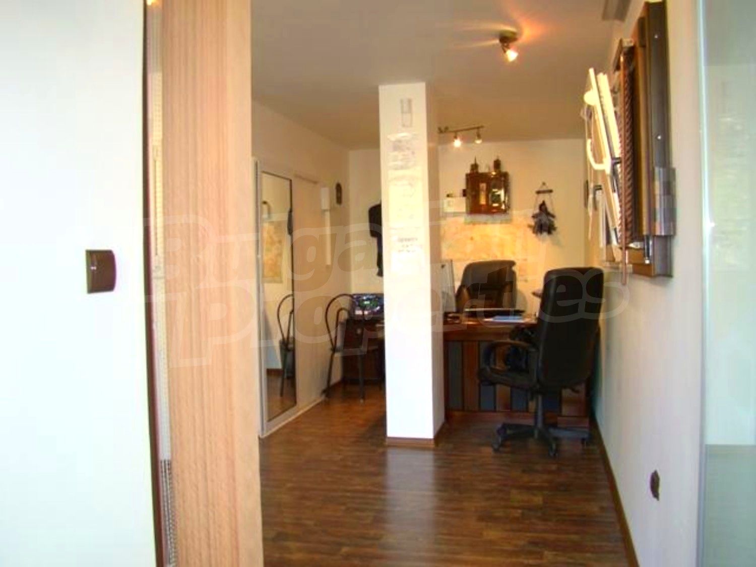 Gallery Picture 12