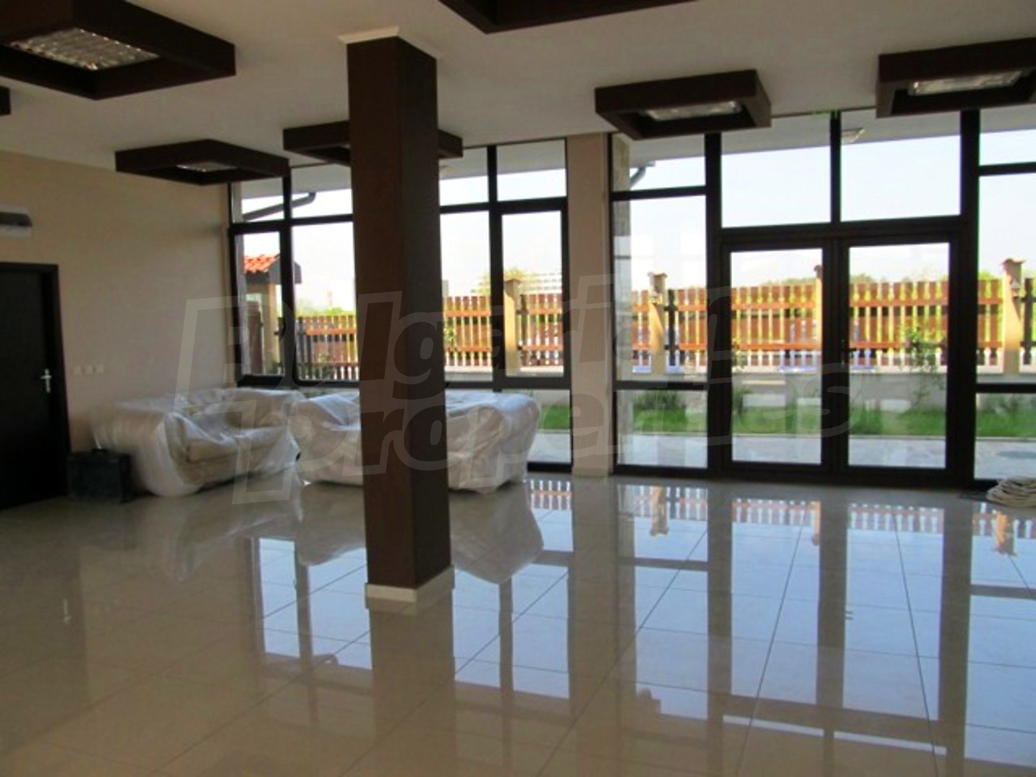Gallery Picture 10