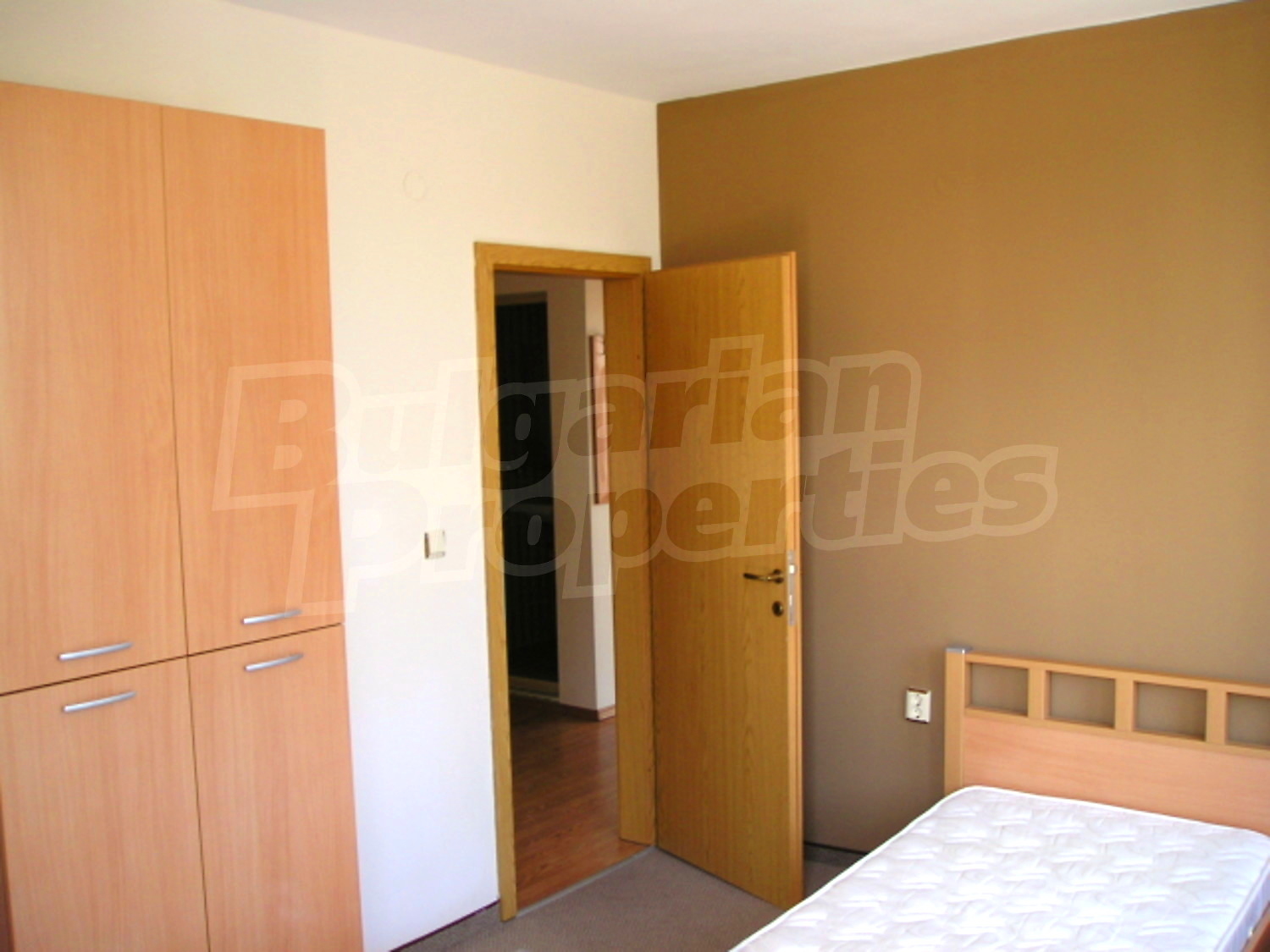 Gallery Picture 15