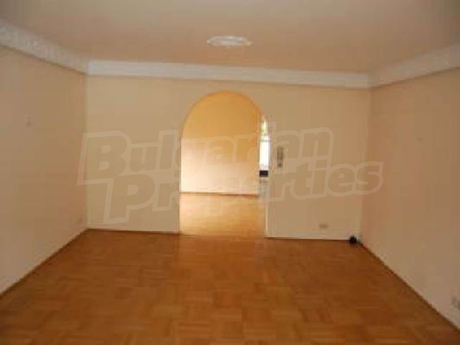 Gallery Picture 2