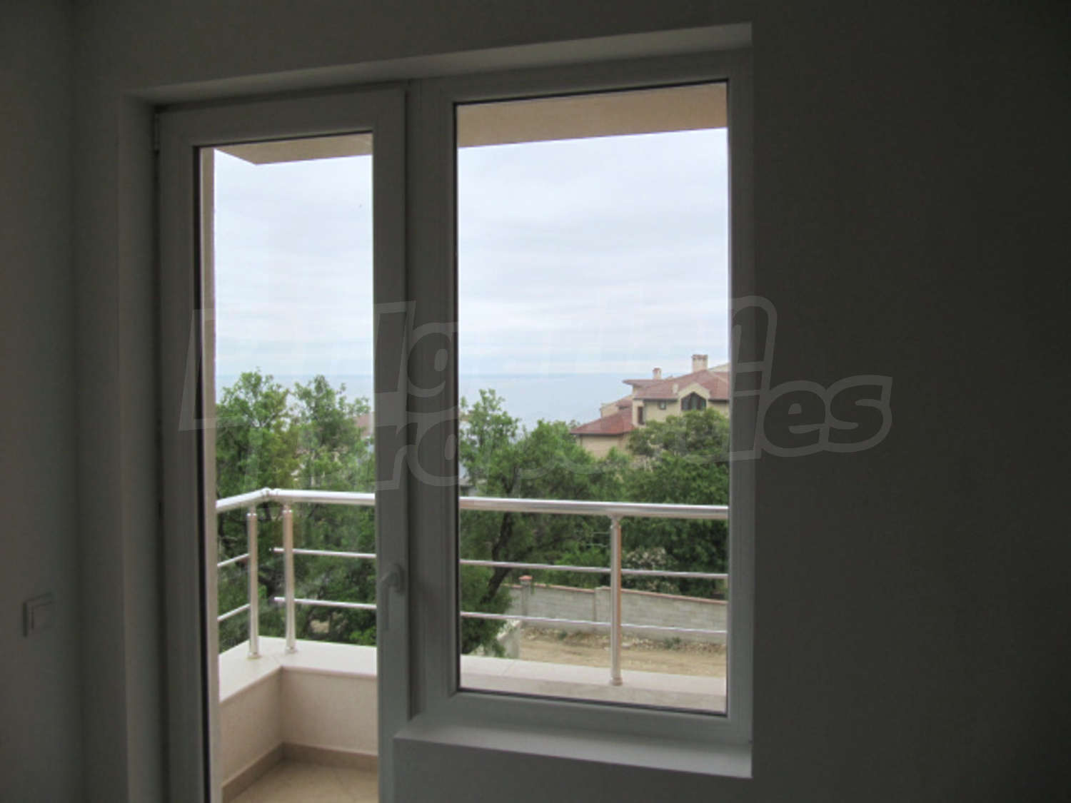 Gallery Picture 10