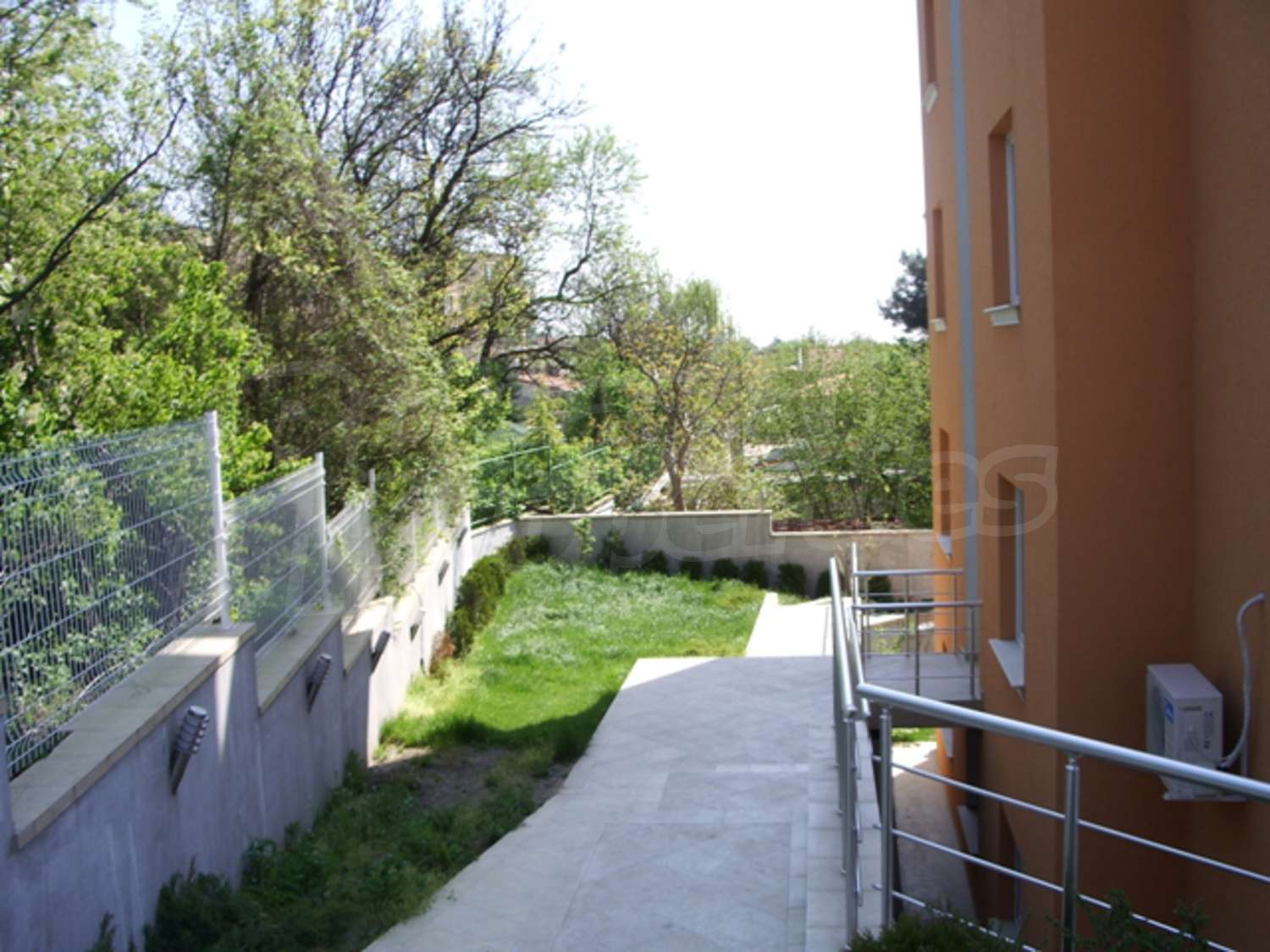 Gallery Picture 16