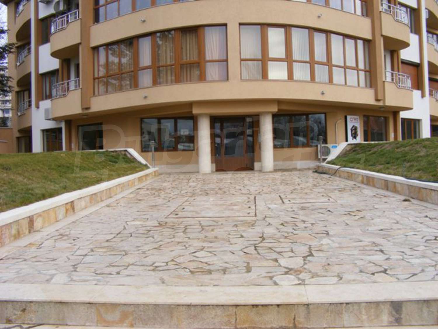 Gallery Picture 10