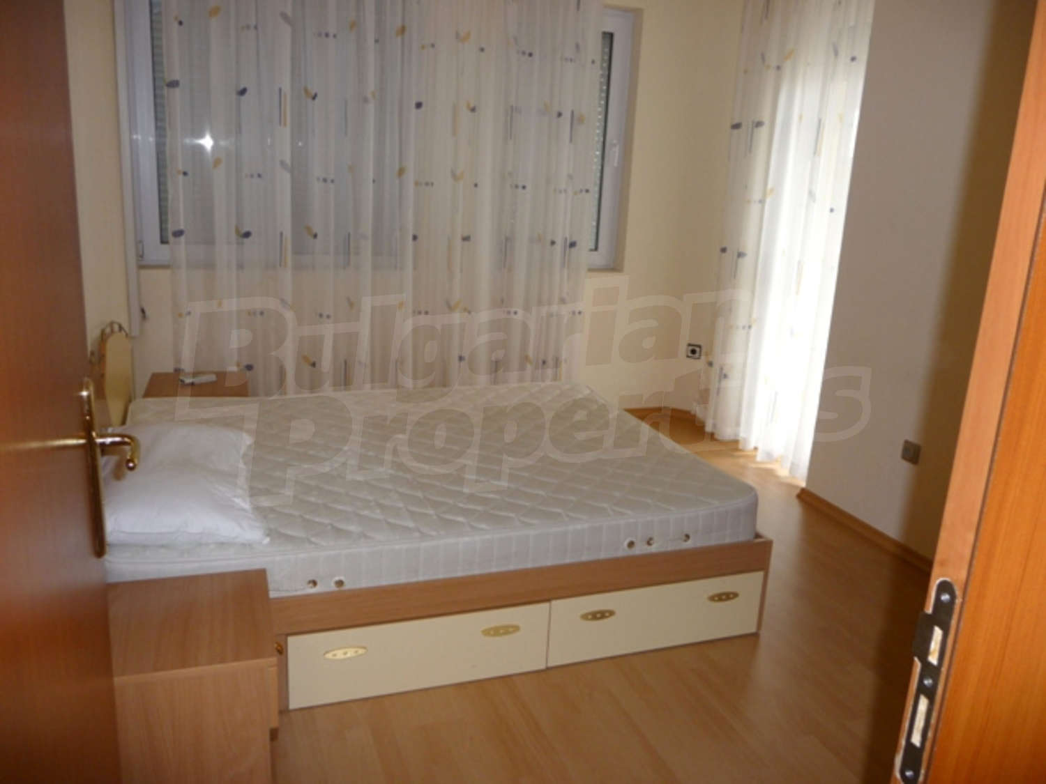 Gallery Picture 10